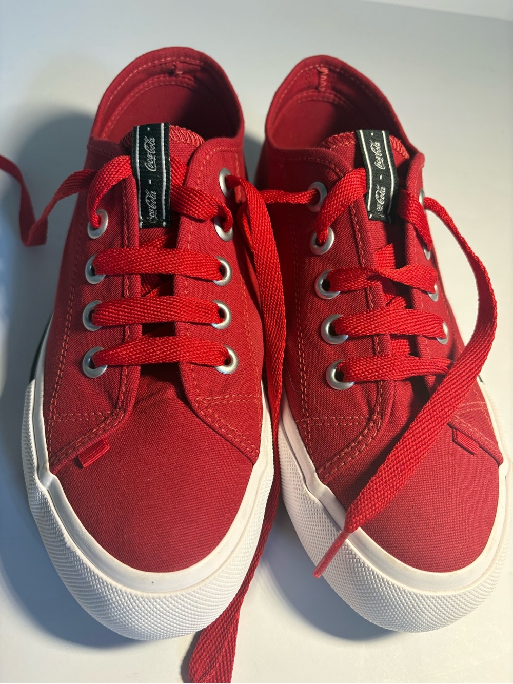 Coca-Cola Women’s Retro Red Canvas Low Top Sneakers Like New, Sz 39, fit smaller
